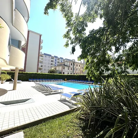 Modern Seaside Escape With Pool Near The Sea